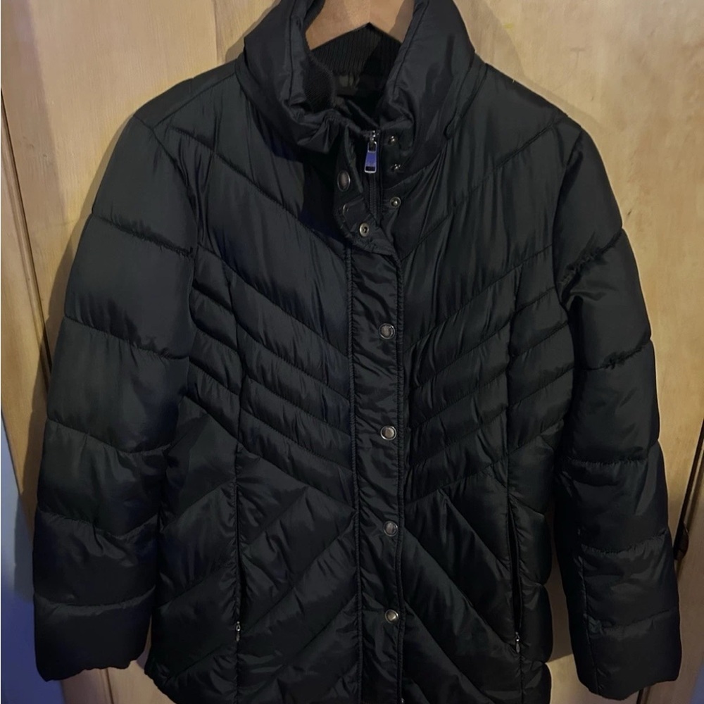 London Fog Women's Winter Down Puffer Coat - Black- Med- Pre-Owned Mint Cond.